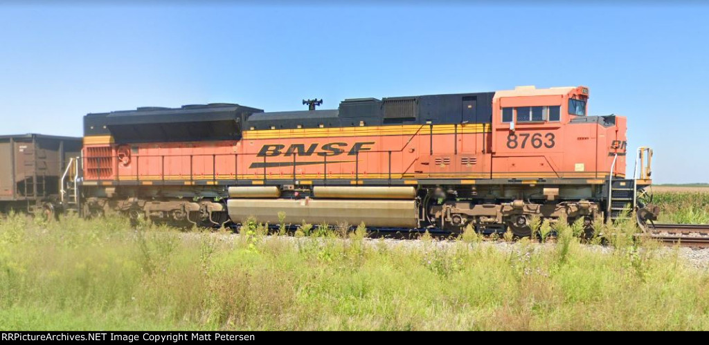 BNSF 8763